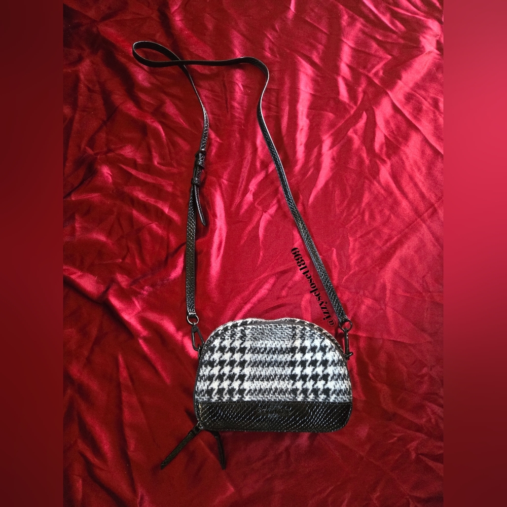 Calvin Klein Houndstooth Crossbody in black & white